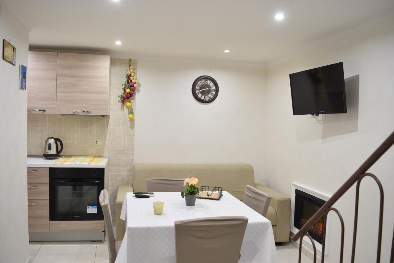 Nonnona House-Napoli Centroアパートメント エクステリア 写真