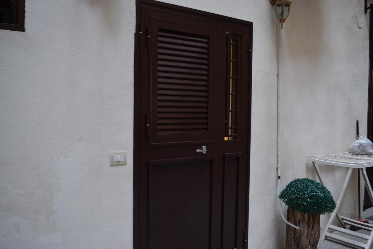Nonnona House-Napoli Centroアパートメント エクステリア 写真